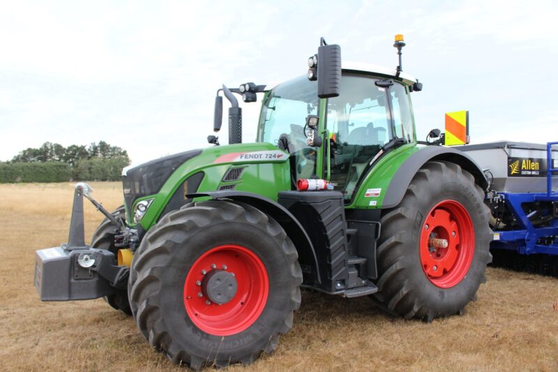 Fendt 724 S4 Tractor