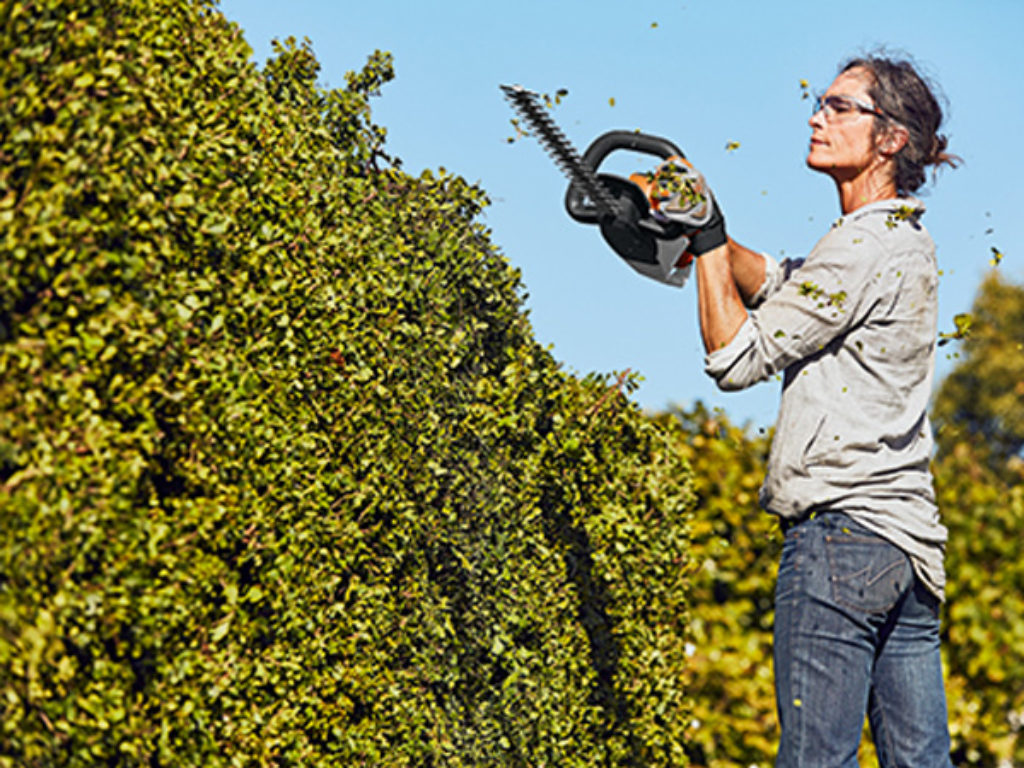 COMPACT Cordless Hedgetrimmers