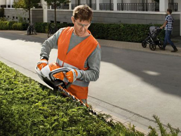 PRO Cordless Hedgetrimmers