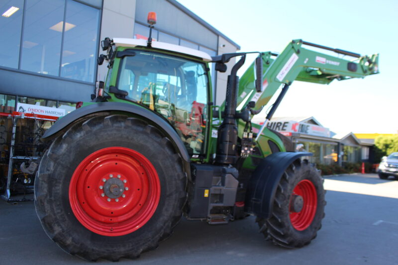 Fendt 718 Vario Tractor Inc 765 Frontend Loader - Image 3