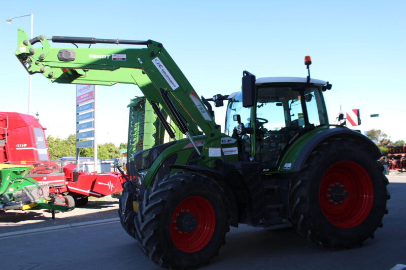 Fendt 718 Vario Tractor Inc 765 Frontend Loader - Image 5