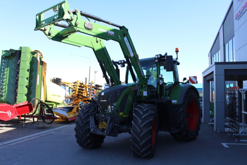 Fendt 718 Vario Tractor Inc 765 Frontend Loader - Image 6