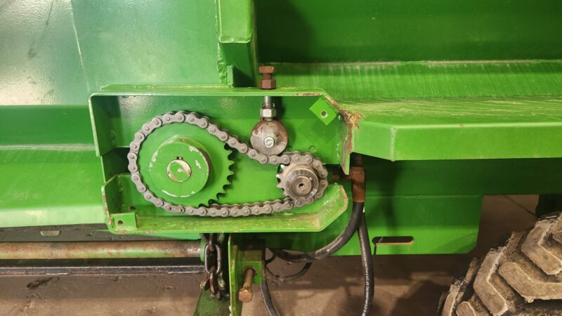 Hustler Super Comby Feedout Wagon c/w scales - Image 13