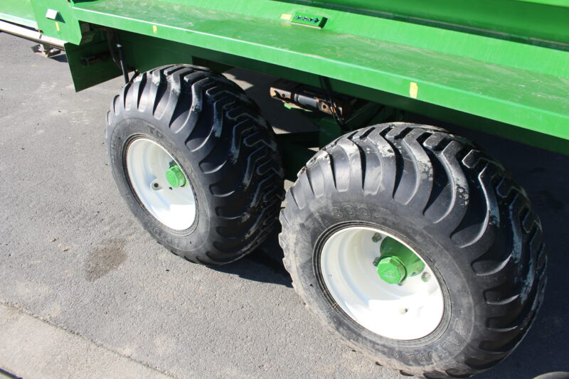 Hustler Super Comby Feedout Wagon c/w scales - Image 10