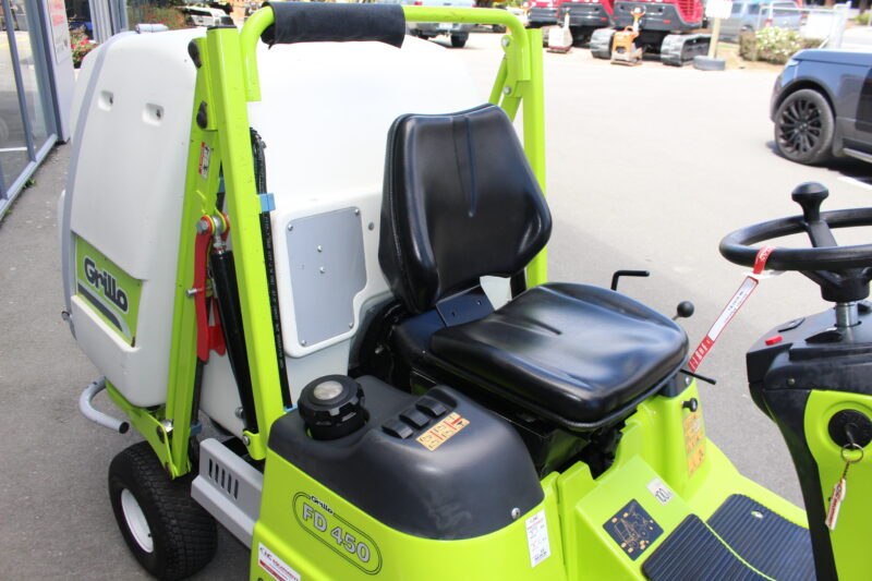 Grillo FD450 Ride on Mower 46" Cut - Image 6
