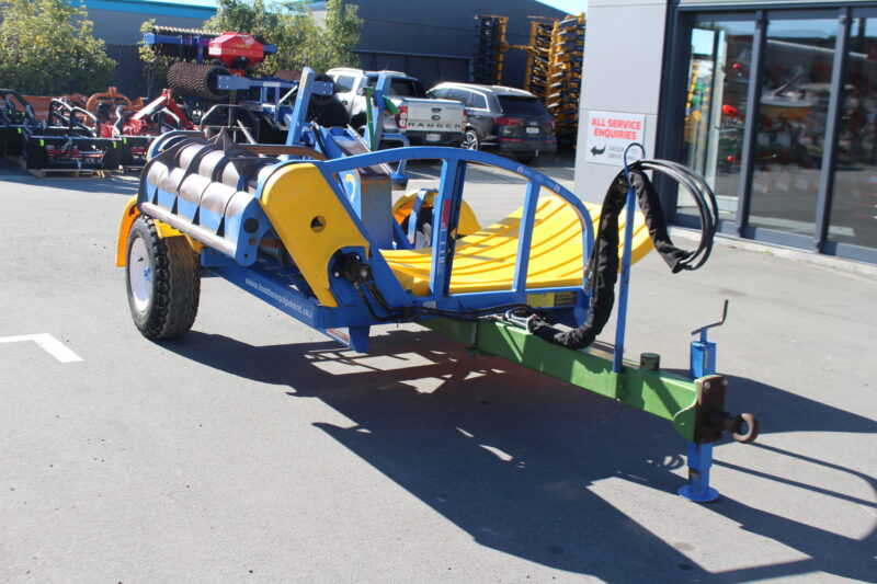 Hustler Chainless CH4000 Trailing Bale Feeder - Image 2