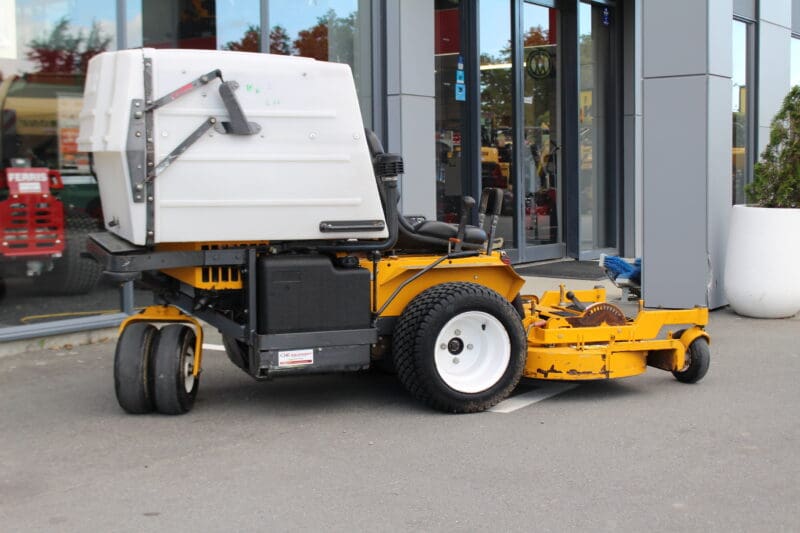 Walker MT23 GHS Tractor Unit 23hp 42" Deck - Image 2