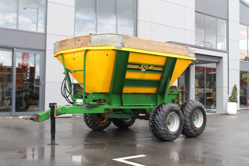 Sam 6 Tonne Trailing Fert Spreader