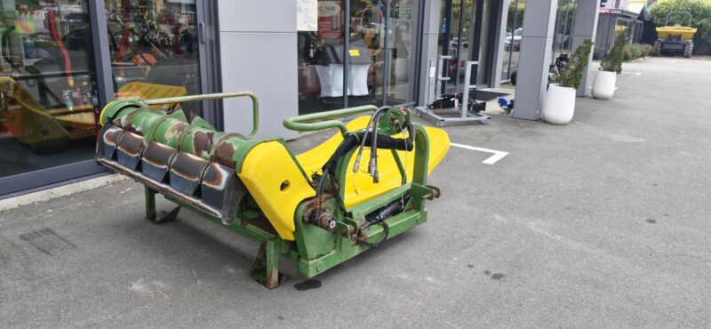 Hustler Chainless 2000 3ptl Bale Feeder - Image 6