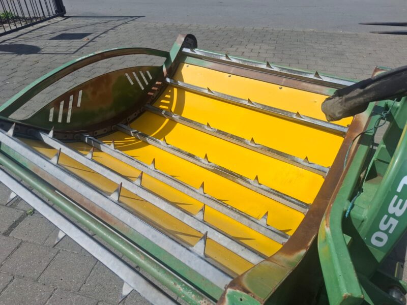 Hustler SL-350 Bale feeder - Image 4