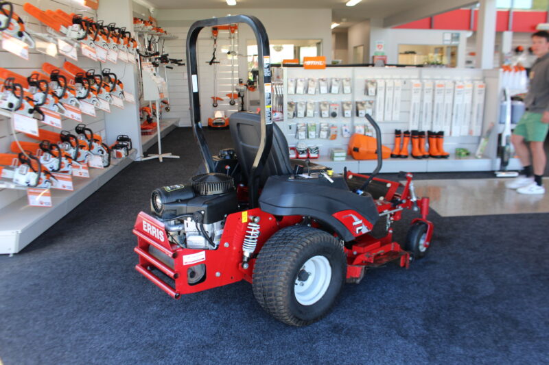 Ferris IS600Z Zero Turn Ride on Mower 25HP - Image 3