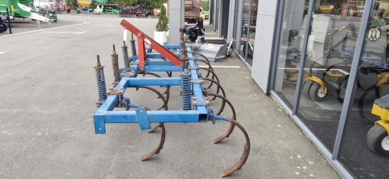 Berends Chisel Plough 11 tine 3ptl - Image 3