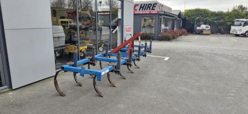 Berends Chisel Plough 11 tine 3ptl - Image 5