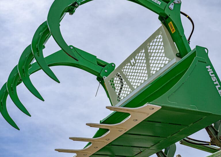 GrappleMax_RoundBales_Edited_13_web