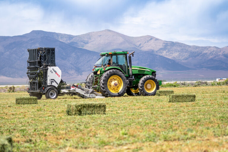 ARCUSIN-MultiPack-E14-Bale-Bundler-working